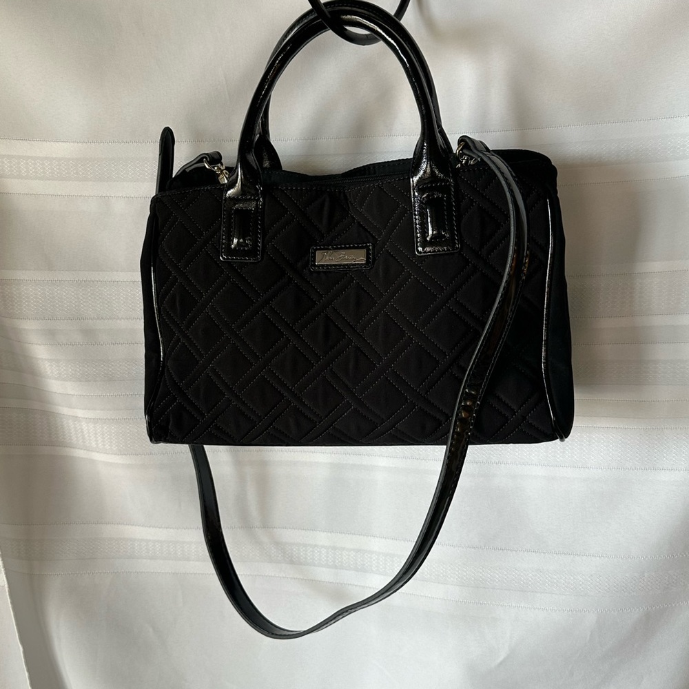 Vera Bradley crossbody/shoulder/arm 3 in 1 purse.  Pristine condition.